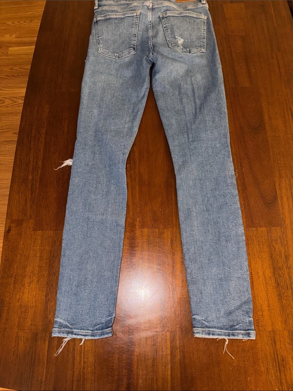 Citizens of Humanity Rocket Ankle Medium Blue Wash Distressed jeans. Size 27.